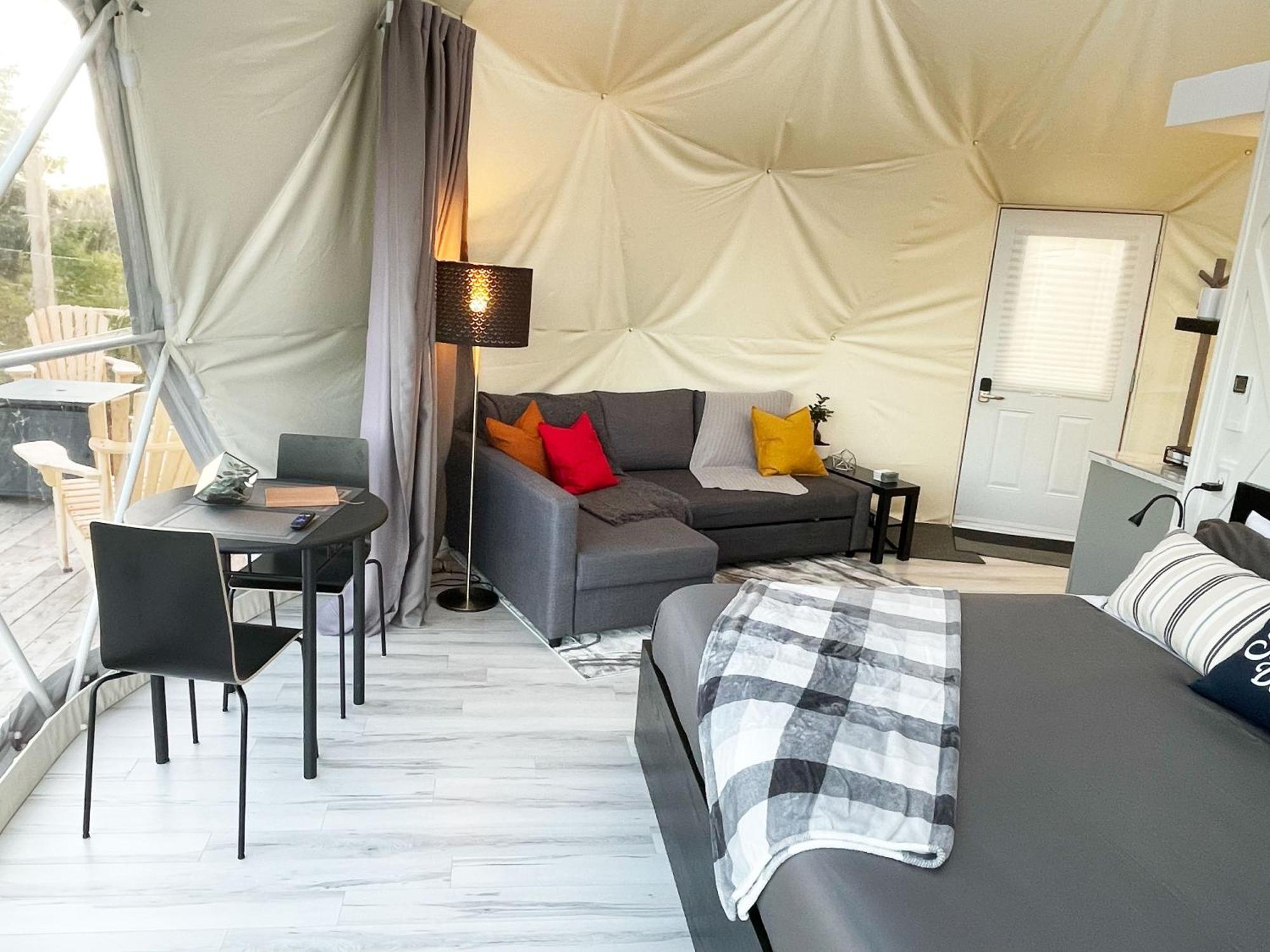 Port Wade Glamping Domes Villa Victoria Beach Exterior foto