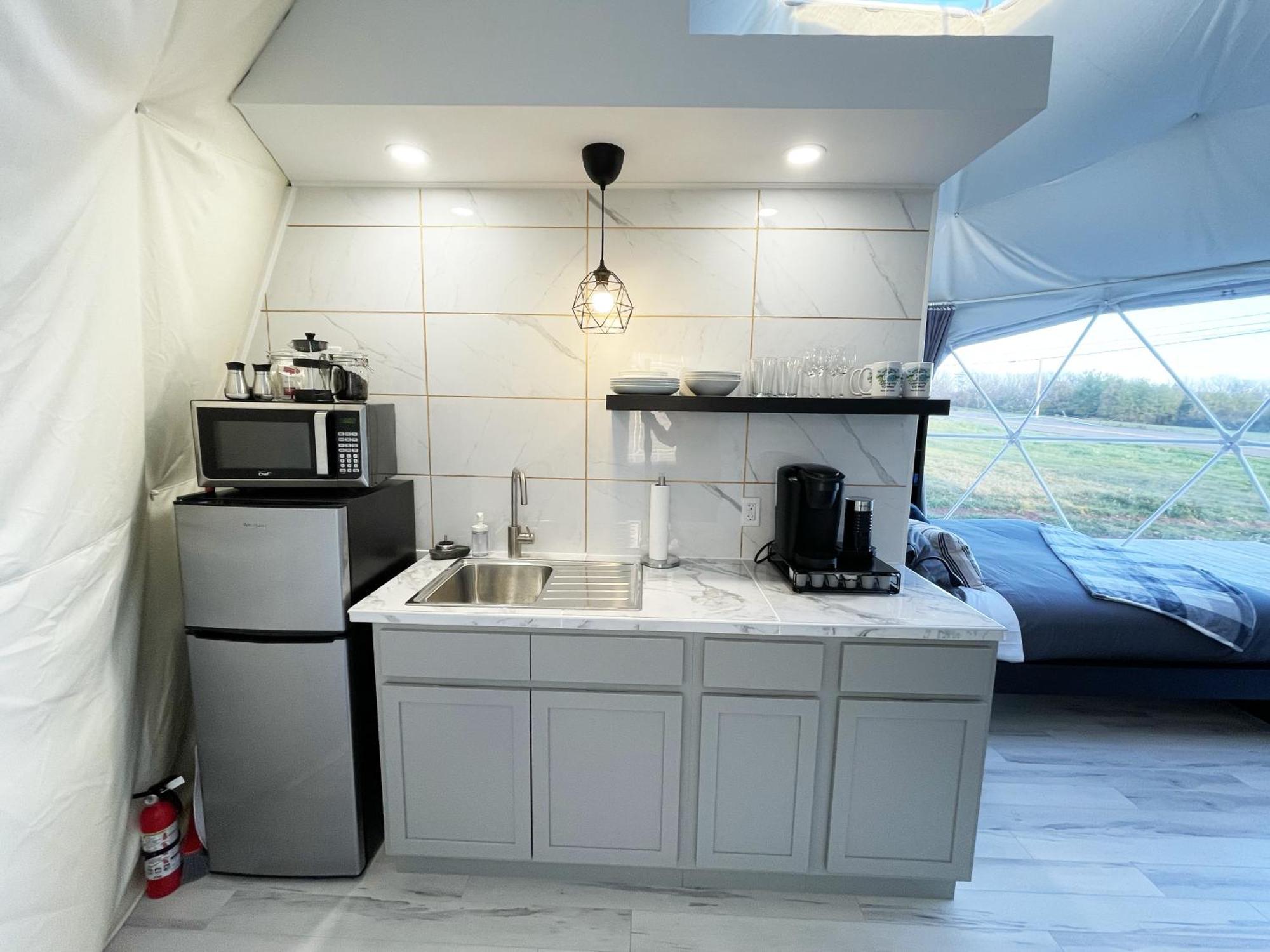 Port Wade Glamping Domes Villa Victoria Beach Exterior foto
